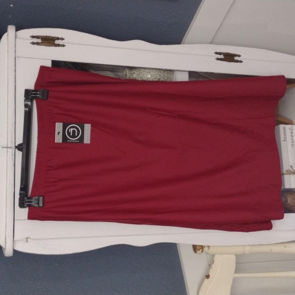 'Nuggles athletic skirt